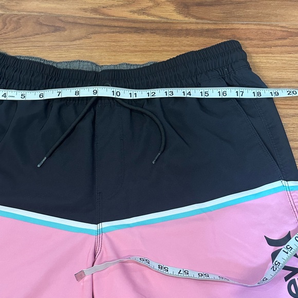 Hurley Men’s Color Block Swim Trunks - Picture 8 of 9